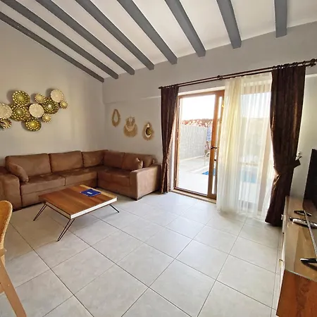 Likya B 2+1 Villa, Oezel Havuzlu, * פאטהיה